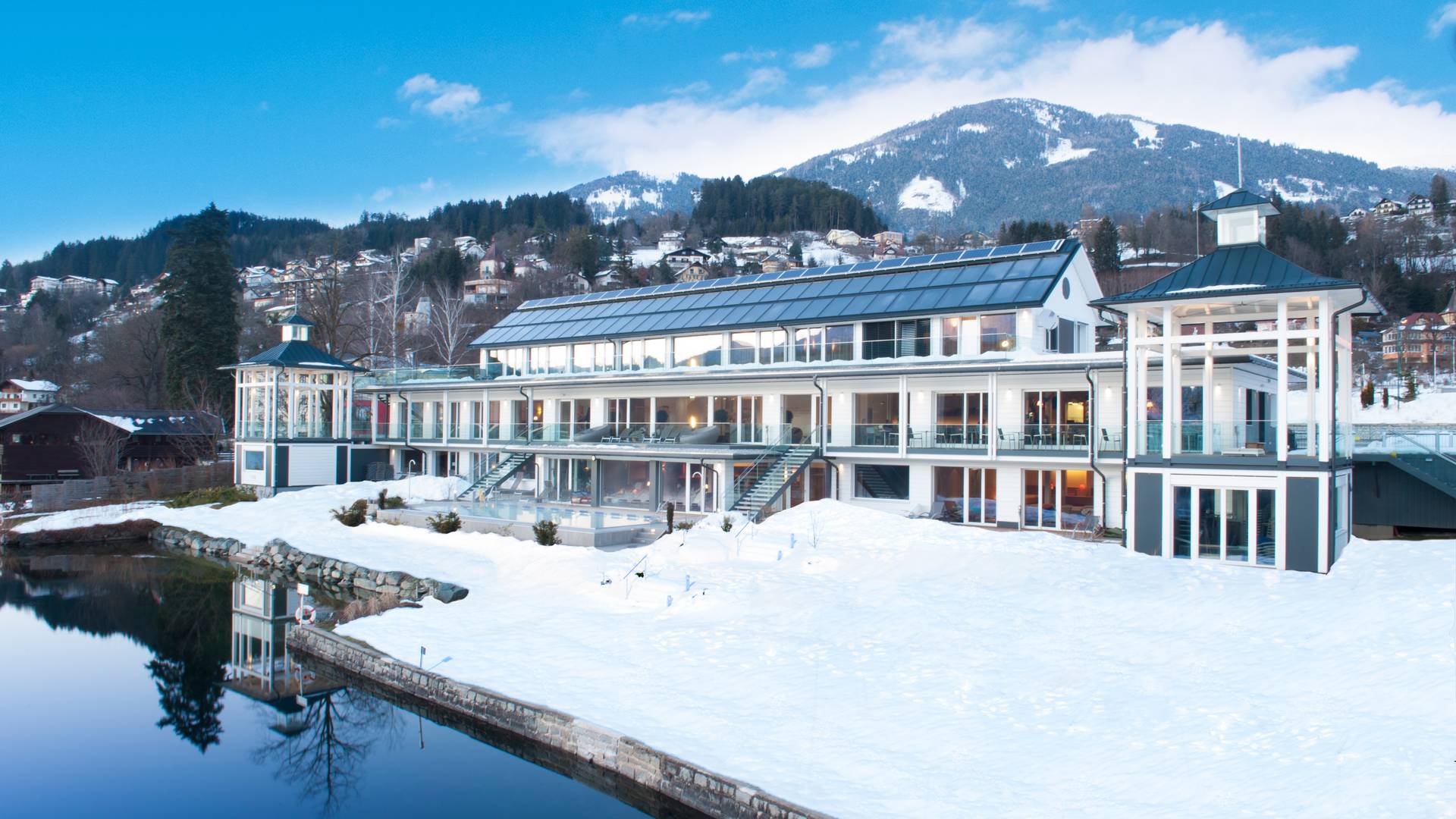 Kärnten Badehaus am Millstätter See im Winter