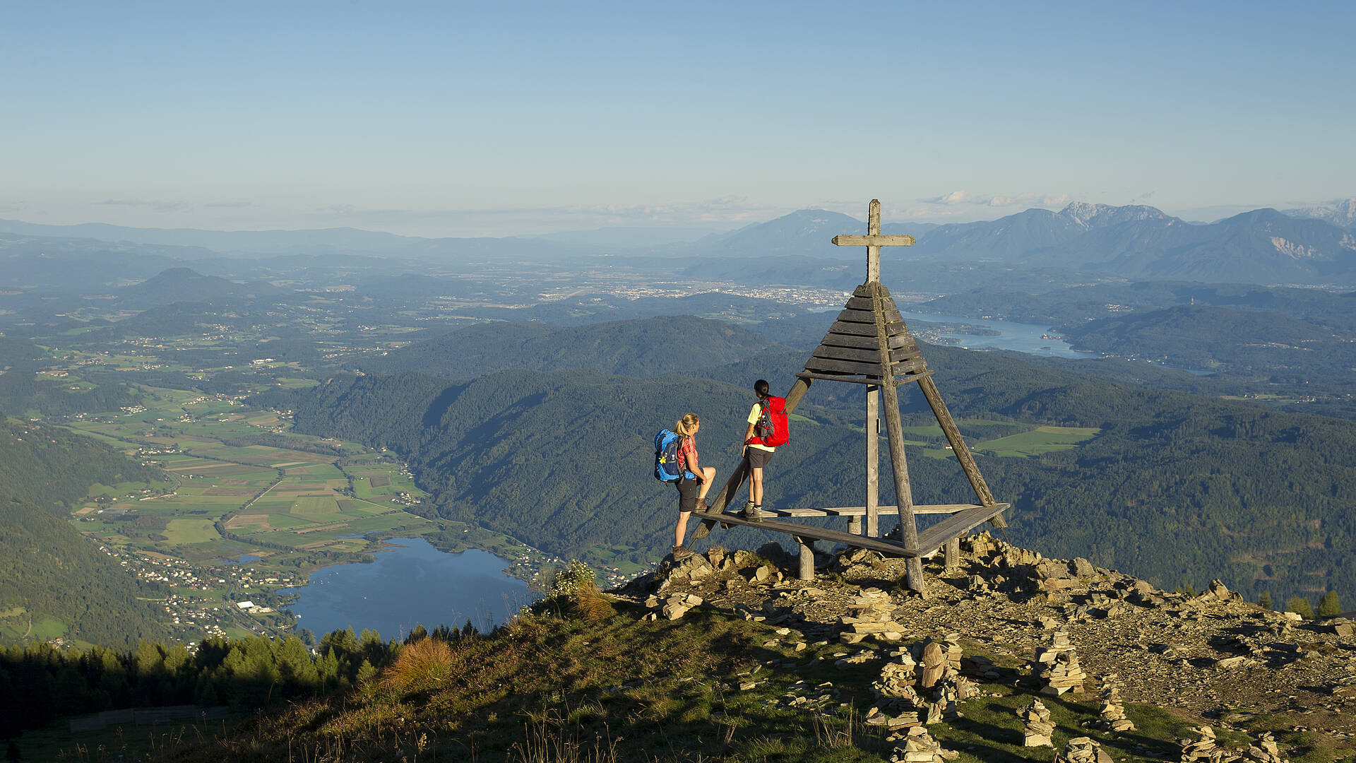 Wandern auf der Gerlitzen am Alpe-Adria-Trail in der Region Villach