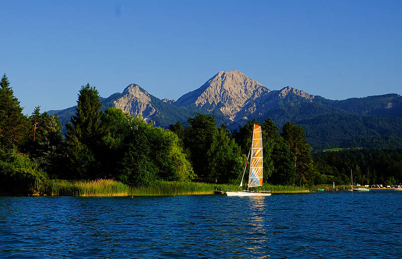 Blick auf den Mittagskogel vom Faaker See