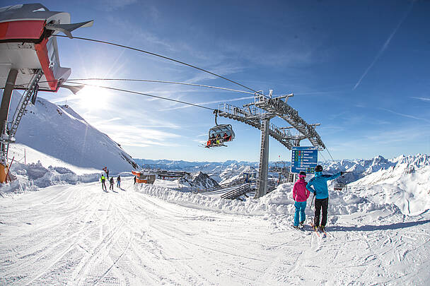 Skifahren am Moelltaler Gletscher