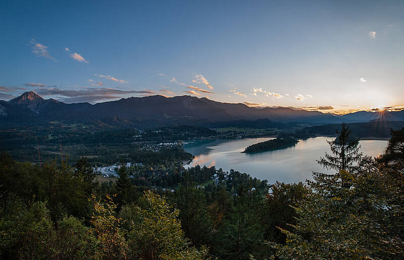 Blick auf den Mittagskogel und den Faaker See