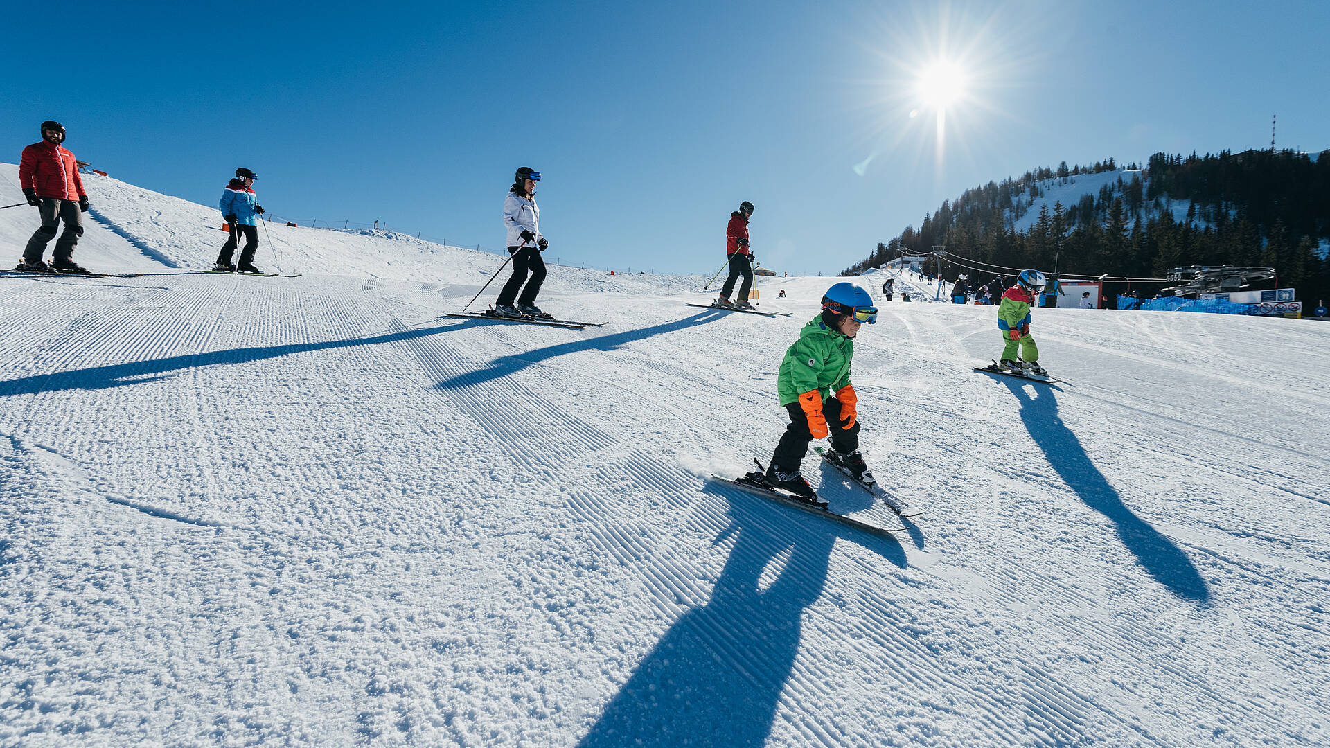 Goldeck Kinderland Kids beim Skifahren