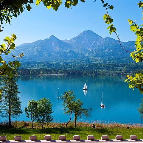 Karnerhof mit Faaker See und Mittagskogel